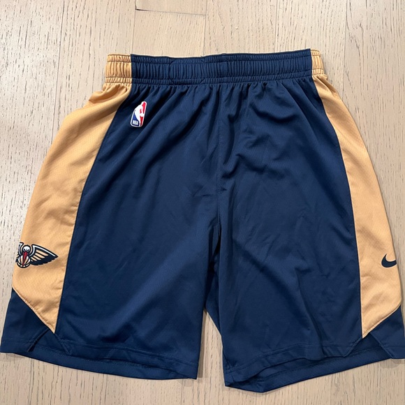 NBA x New Orleans Pelicans NOLA Official Practice Gear Pack - Picture 3 of 4